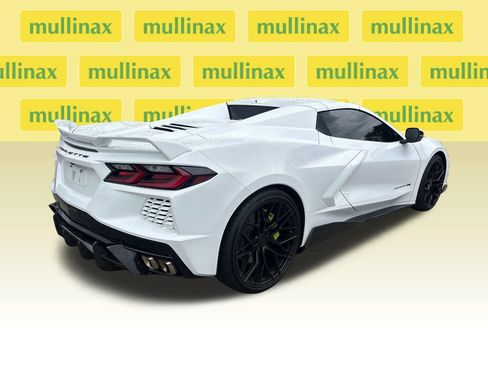 Used 2023 Chevrolet Corvette Stingray Preferred Conv w/ Z51 Performance Package RWD image 2