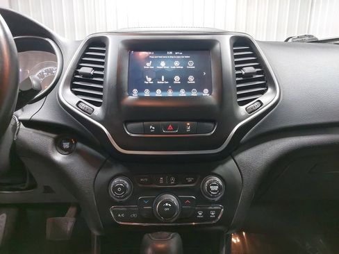 Used 2021 Jeep Cherokee Latitude Lux image 19