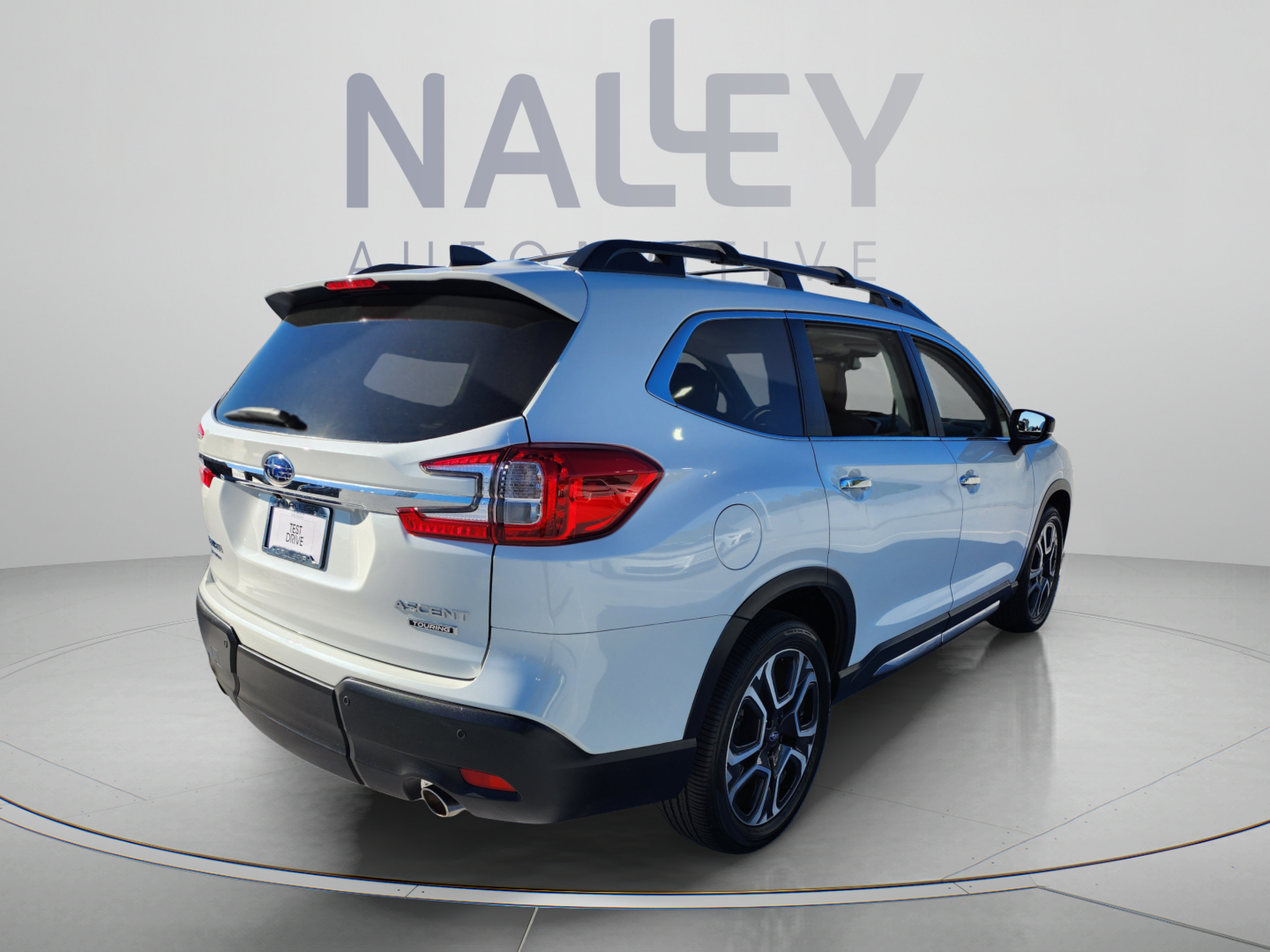 Used 2024 Subaru Ascent Touring AWD/4WD image 5