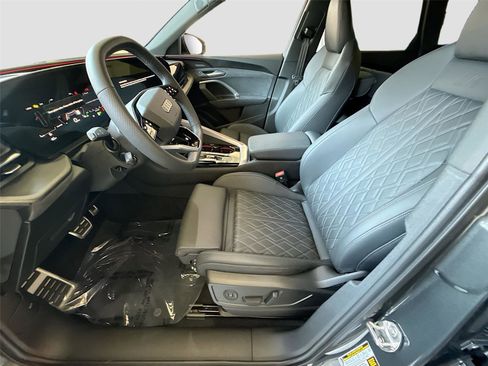 Certified 2025 Audi SQ5 Premium Plus AWD/4WD image 21