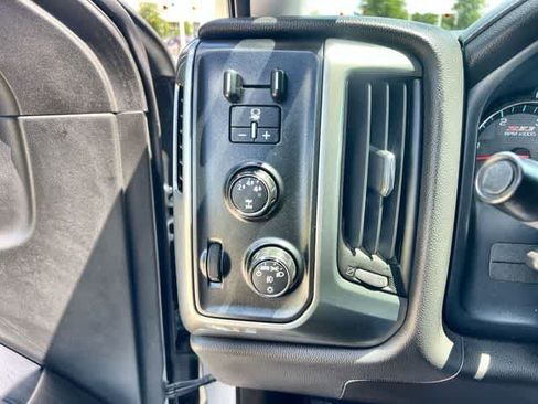 Used 2015 Chevrolet Silverado 2500 LT w/ LT Convenience Package AWD/4WD image 28