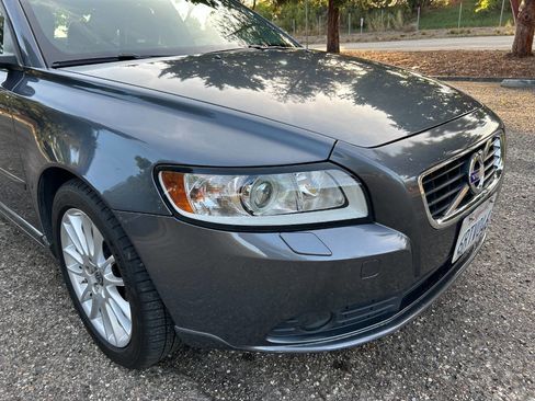 Used 2011 Volvo S40 T5 w/ Preferred Pkg FWD image 12