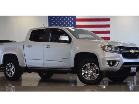 Used 2018 Chevrolet Colorado Z71 AWD/4WD image 1