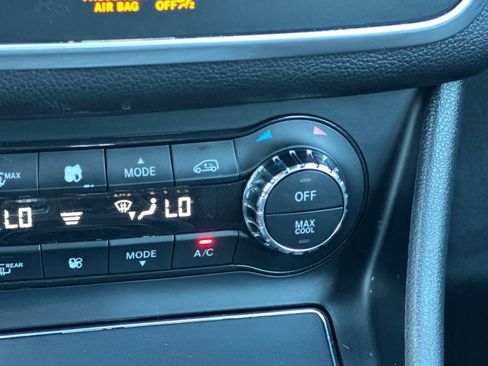 Used 2018 Mercedes-Benz CLA 250 image 30