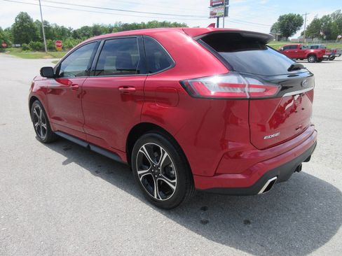 Used 2020 Ford Edge ST w/ Cold Weather Package AWD/4WD image 3