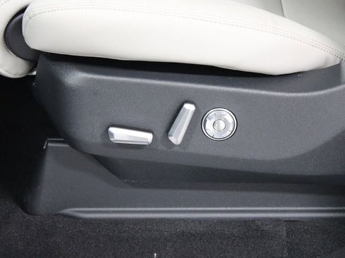 New 2026 Lincoln Navigator Reserve AWD/4WD image 22