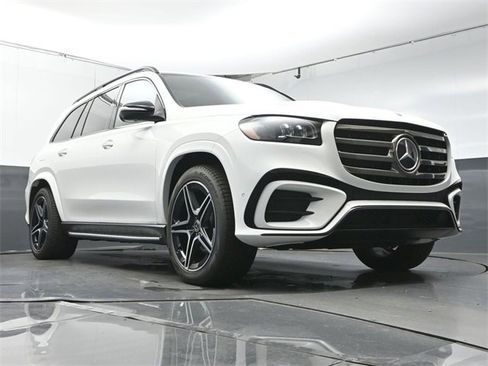 New 2025 Mercedes-Benz GLS 450 4MATIC image 34