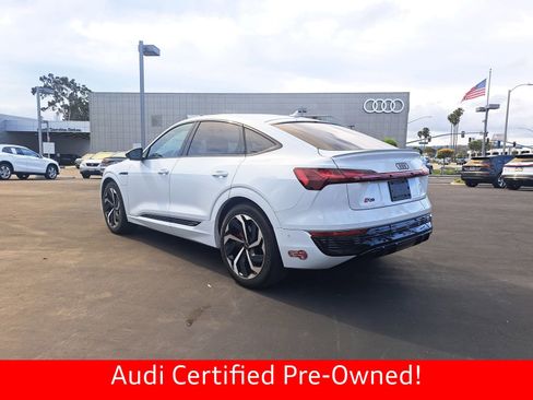 Used 2024 Audi Q8 e-tron Premium Plus AWD/4WD image 4