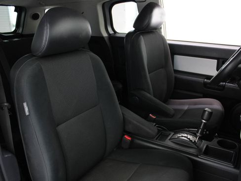Used 2008 Toyota FJ Cruiser 2WD image 65