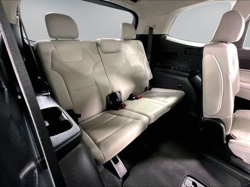 Used 2022 Kia Telluride SX w/ SX Prestige Package AWD/4WD image 24