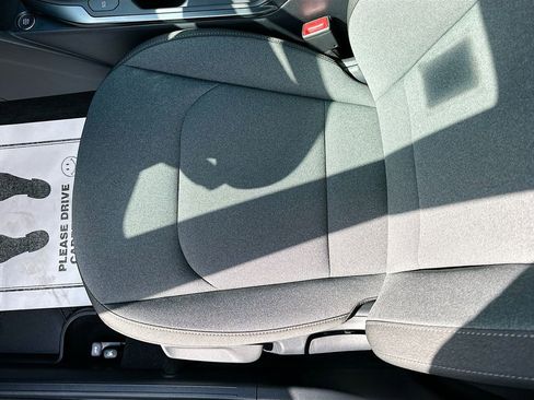 New 2025 Kia K4 LXS image 18