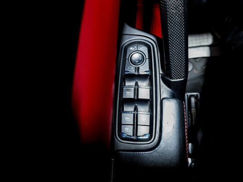 Used 2015 Porsche Cayenne Turbo image 20