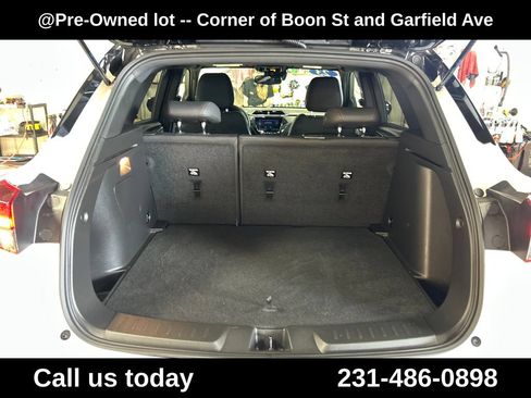 Used 2023 Chevrolet TrailBlazer RS w/ Convenience Package AWD/4WD image 22