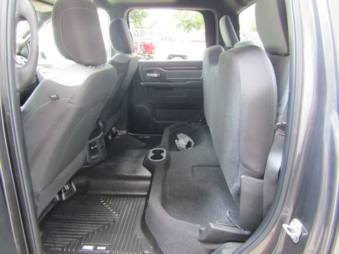 Used 2022 RAM 2500 Big Horn AWD/4WD image 28