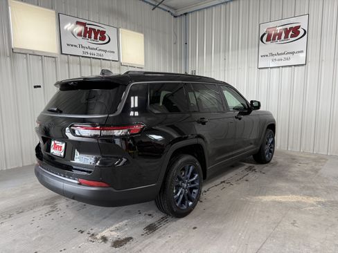 New 2026 Jeep Grand Cherokee L Limited AWD/4WD image 3