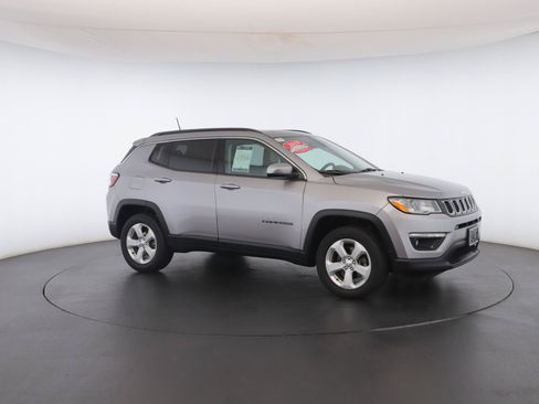 Certified 2019 Jeep Compass Latitude w/ Popular Equipment Group AWD/4WD image 29