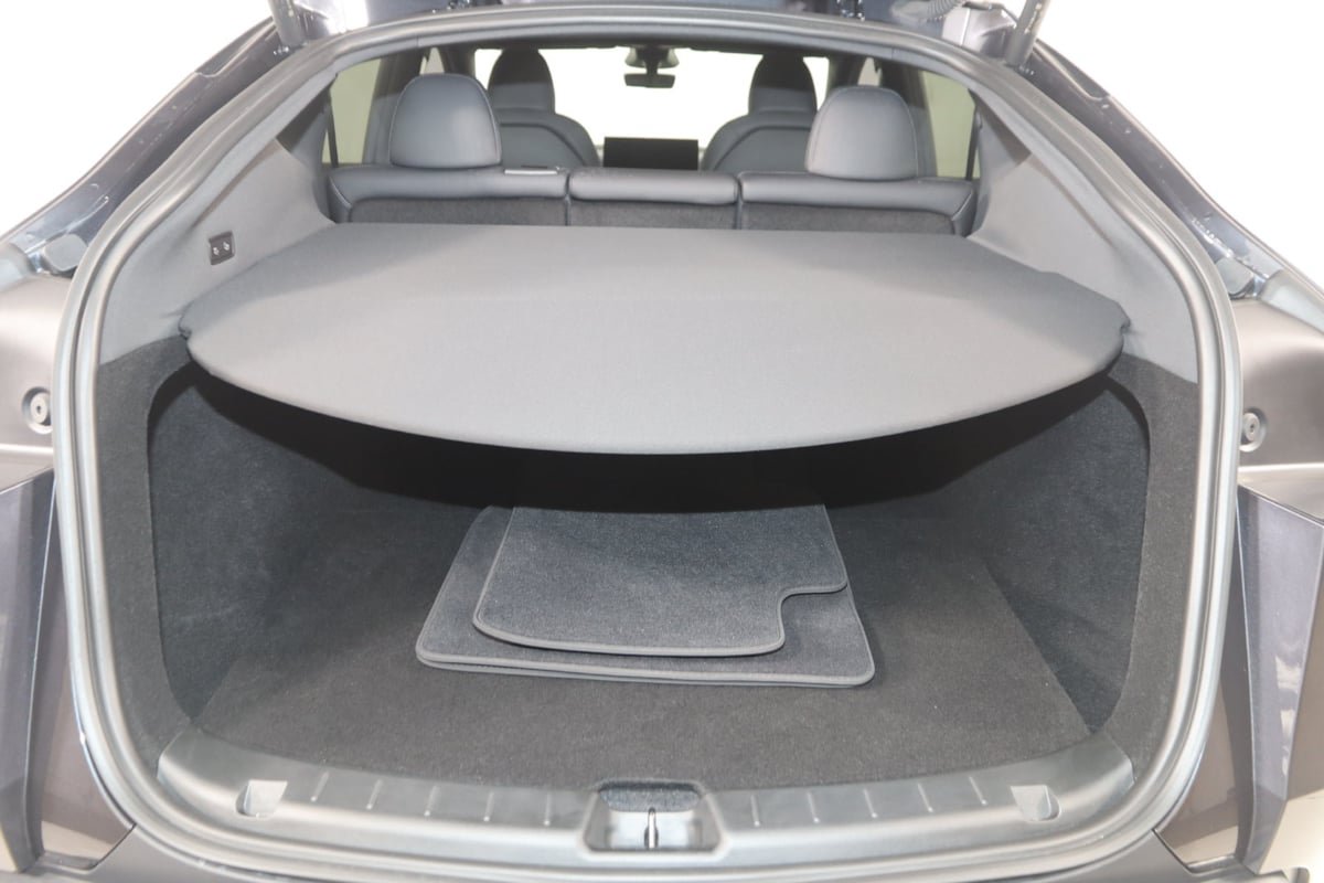 Used 2026 Tesla Model Y AWD image 45