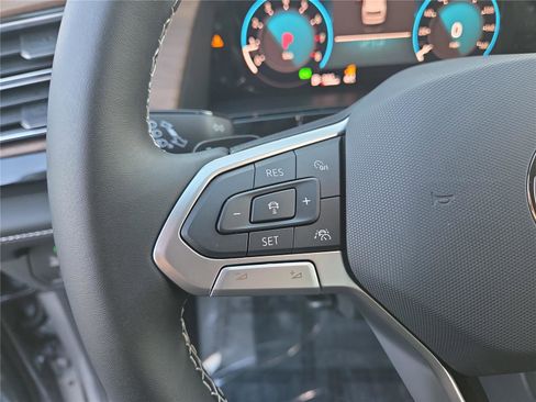 New 2026 Volkswagen Atlas SE image 15