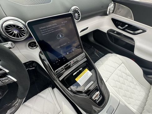 New 2026 Mercedes-Benz SL 63 AMG 4MATIC image 29