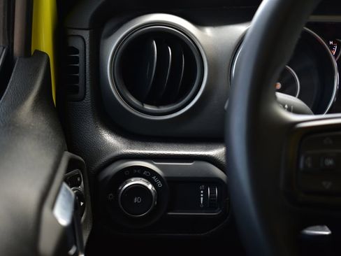 Used 2023 Jeep Wrangler Unlimited Sport AWD/4WD image 41