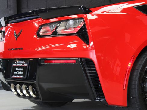 Used 2016 Chevrolet Corvette Z06 w/ 3LZ Preferred Equipment Group image 14