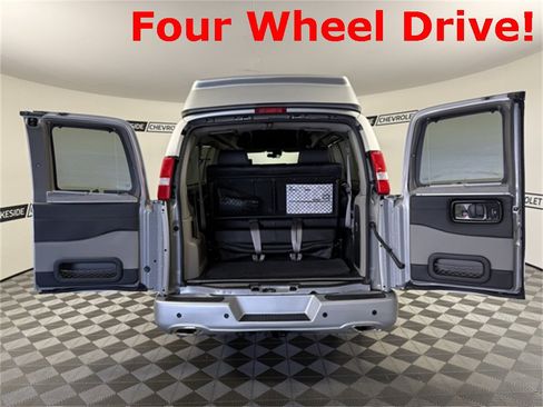 New 2024 Chevrolet Express 2500 Extended image 12