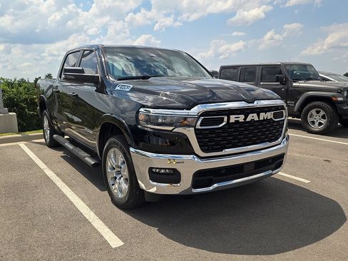 Used 2025 RAM 1500 Big Horn AWD/4WD image 4