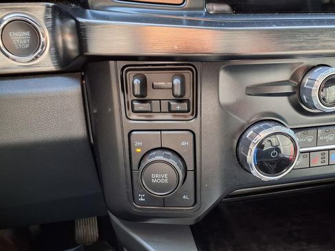 Used 2024 Ford F250 Lariat w/ Sport Appearance Package AWD/4WD image 12