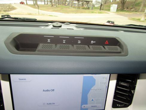 Used 2025 Ford Bronco Heritage Edition image 29