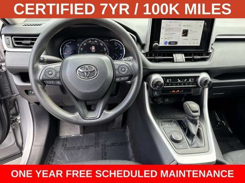 Used 2024 Toyota RAV4 XLE AWD/4WD image 17