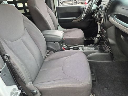 Used 2015 Jeep Wrangler Sport AWD/4WD image 25