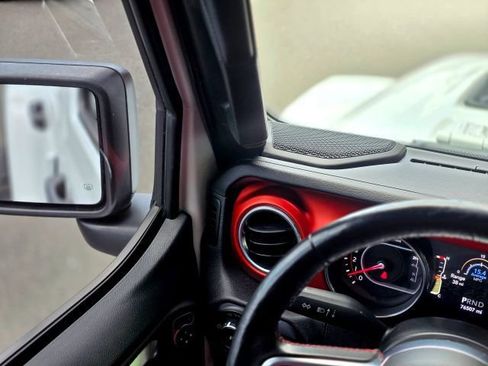 Used 2019 Jeep Wrangler Unlimited Rubicon AWD/4WD image 22