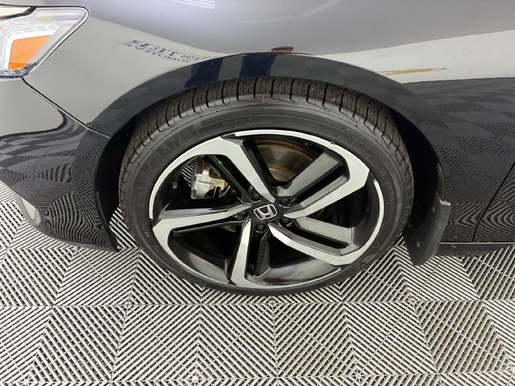 Used 2018 Honda Accord Sport image 12