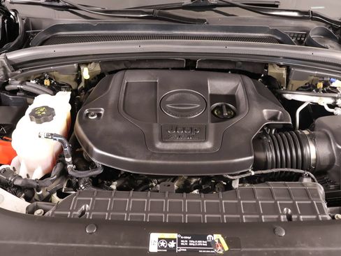 Used 2023 Jeep Grand Cherokee Overland AWD/4WD image 21