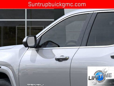 New 2026 GMC Terrain Denali w/ LPO, Floor Liner Package image 44