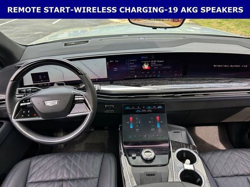 Used 2025 Cadillac Escalade IQ Sport 1 w/ Smart Trailering package AWD/4WD image 15