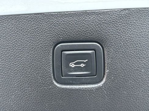 Used 2019 Chevrolet Blazer RS image 35