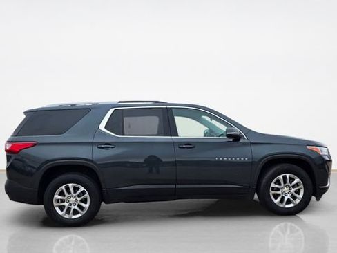 Used 2018 Chevrolet Traverse LT w/ LPO, Floor Liner Package AWD/4WD image 2