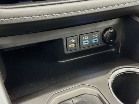 Used 2022 Toyota Highlander XSE FWD image 28