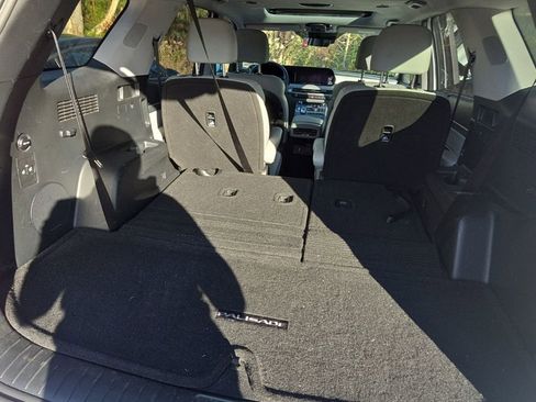 Used 2023 Hyundai Palisade SEL w/ Premium Package image 12