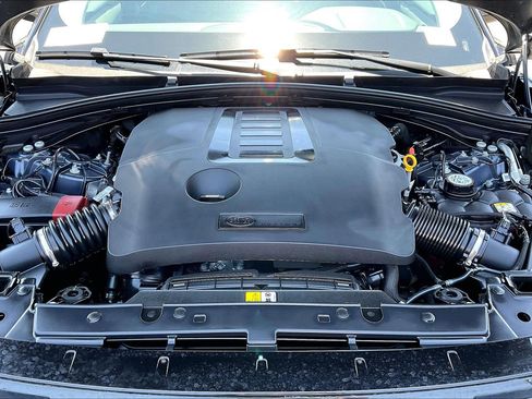 Certified 2025 Land Rover Range Rover Velar Dynamic SE AWD/4WD image 28
