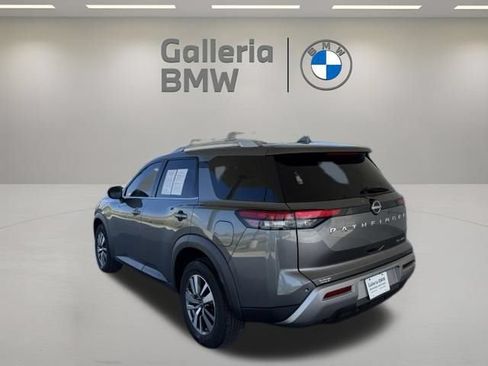 Used 2023 Nissan Pathfinder SL AWD/4WD image 9
