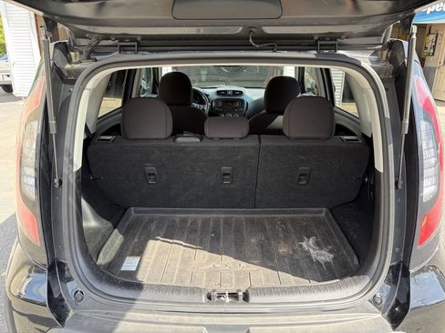 Used 2014 Kia Soul FWD image 12