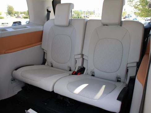 New 2025 Volkswagen ID. Buzz Pro S Plus image 19