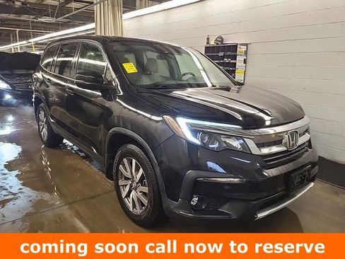 Used 2019 Honda Pilot EX image 1