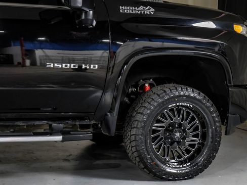 Used 2022 Chevrolet Silverado 3500 High Country w/ Z71 Off-Road Package image 8
