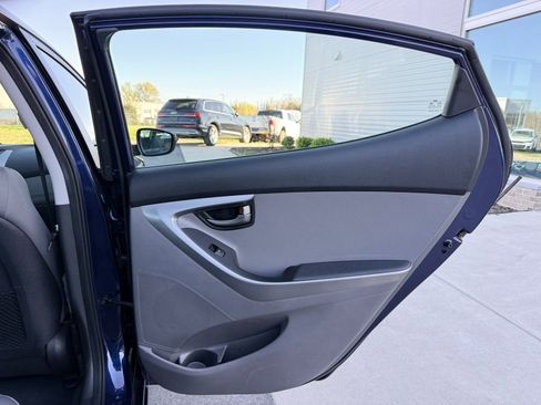 Used 2013 Hyundai Elantra GLS image 18