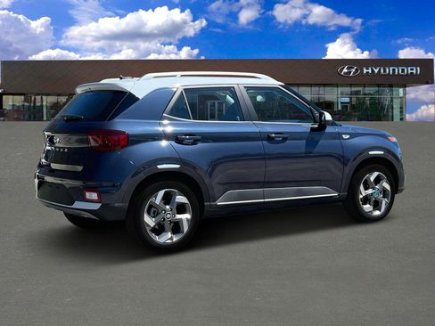 New 2025 Hyundai Venue Limited FWD image 8