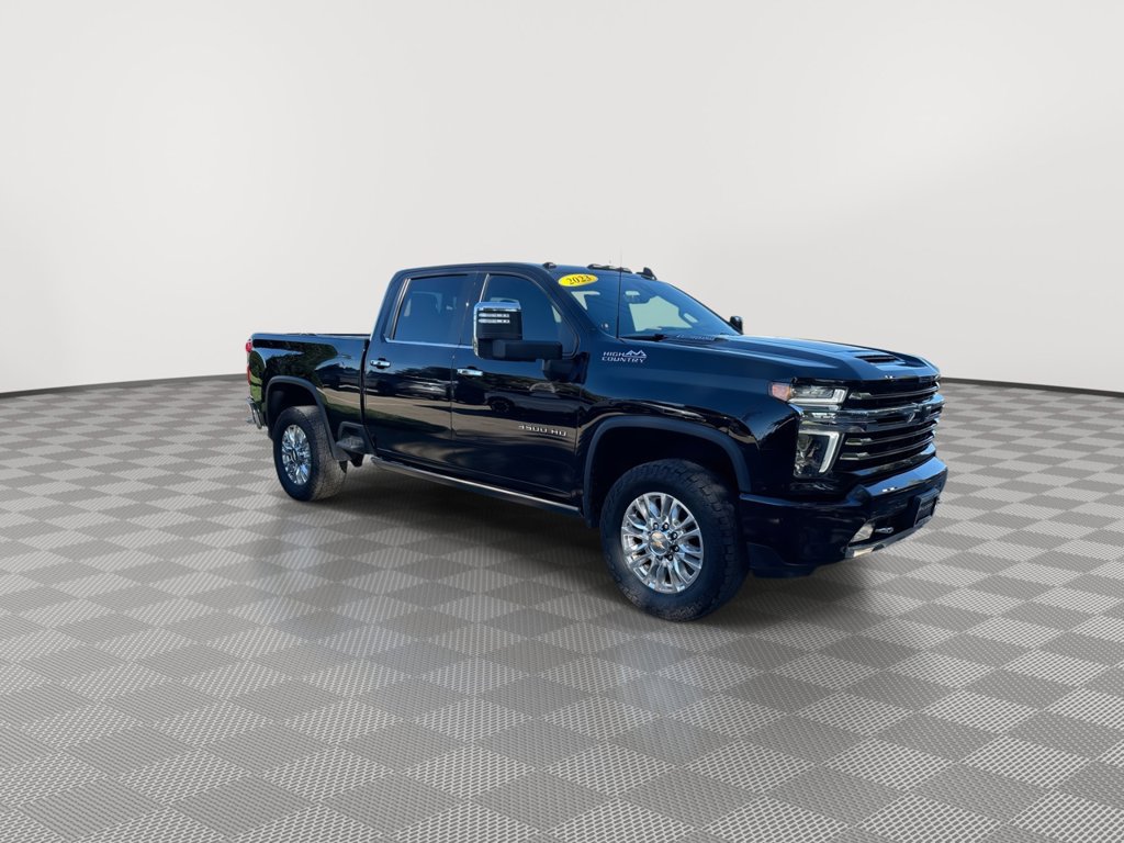 Used 2023 Chevrolet Silverado 3500 High Country AWD/4WD image 2