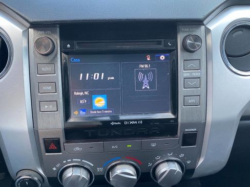 Used 2016 Toyota Tundra SR5 w/ SR5 Upgrade Package image 28